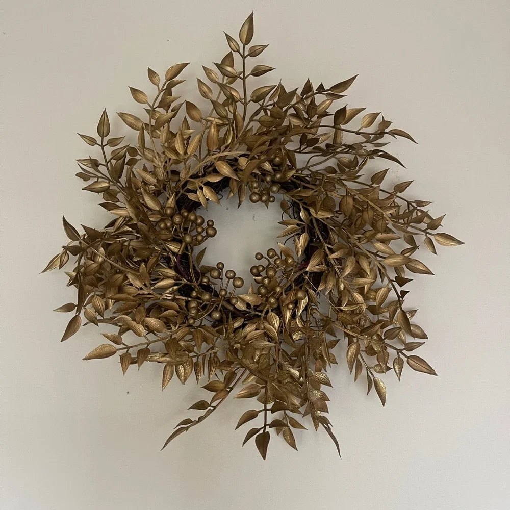 Metallic Gold‎ 14” Wreath